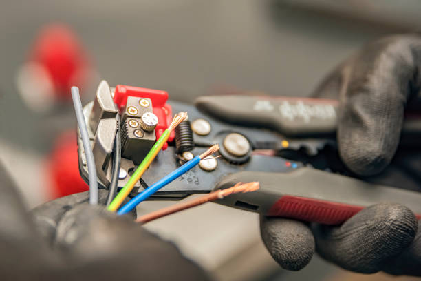 Best Electrical Contractors for Businesses  in Madeira, OH